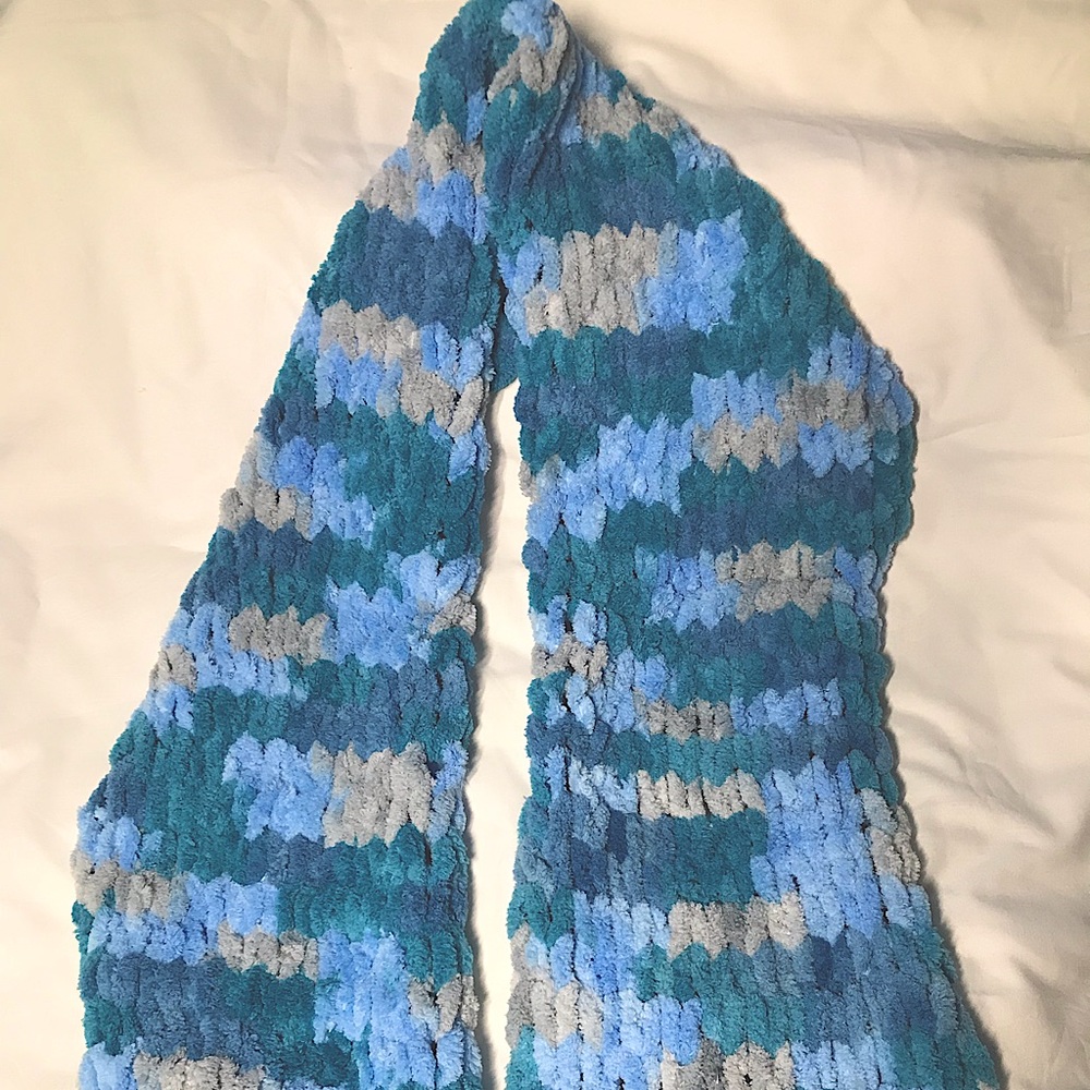 Scarf handmade using Bernat Alize Blanket ez Yarn